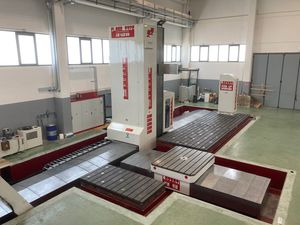 centro de mandrilamento-fresamento CNC