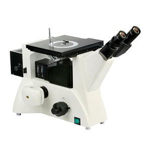 microscópio metalográfico