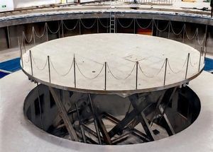plataforma elevatória tipo tesoura fixa