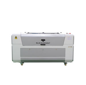 máquina de corte a laser CO2