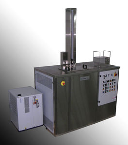 máquina de limpeza com solvente