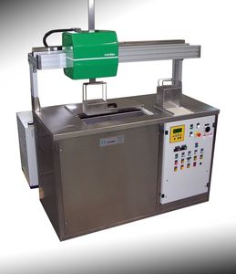 máquina de limpeza com solvente