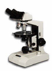 microscópio óptico