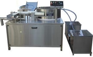 máquina de limpeza com detergente à base de água