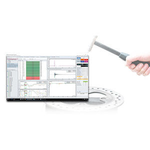 software de teste com martelo de impacto