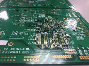 placa de circuito impresso multicamada