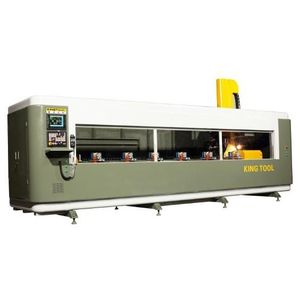 centro de use agem CNC de 3 eixos