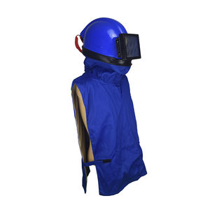 capacete de tarefas de jateamento de areia