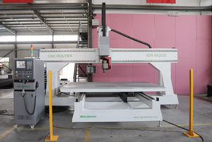 centro de usinagem CNC de 5 eixos