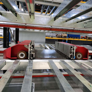 sistema de armazenamento com carrinhos de vaivém 1