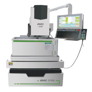 máquina de eletroerosão a fio