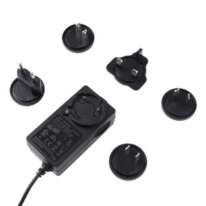 fonte de alimentação elétrica com plugue de tomada