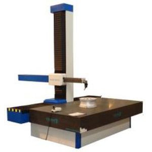 máquina de medição tridimensional com braço horizontal