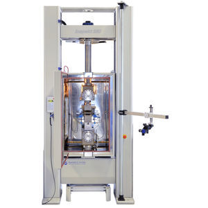 máquina de ensaio universal