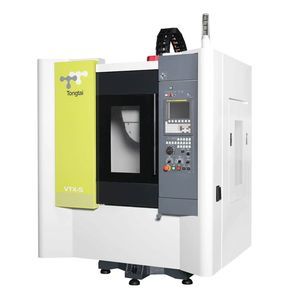 centro de usinagem CNC de 3 eixos 1