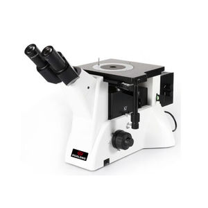 microscópio metalográfico