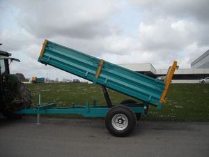 carreta com caçamba