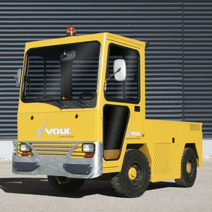 trator com motor a gás