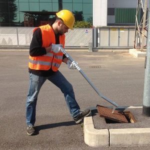 ferramenta de abertura de tampas de esgoto magnética