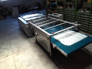 máquina de fabricação de sacos em material plástico