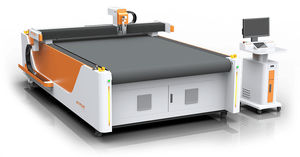 máquina de corte com lâmina oscilante