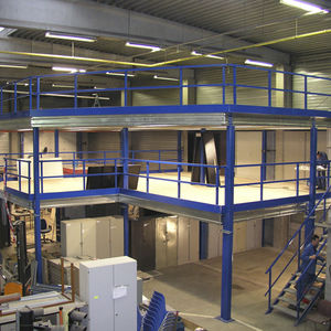 mezanino industrial com sistema de organização
