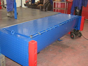 nivelador de doca mecânico