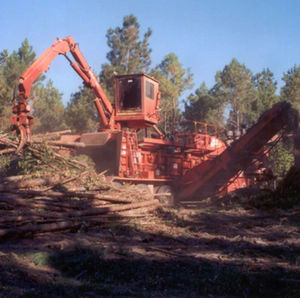 harvester montado em carrinho motorizado