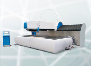 máquina de corte a jato de água