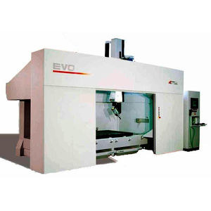 fresadora CNC de 5 eixos