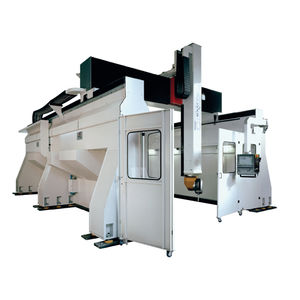 centro de usinagem CNC de 5 eixos