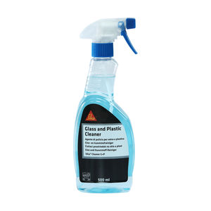 produto de limpeza à base de água