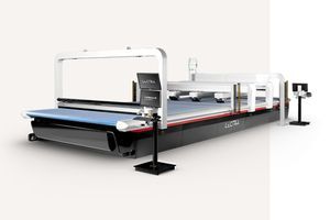 máquina de corte com faca