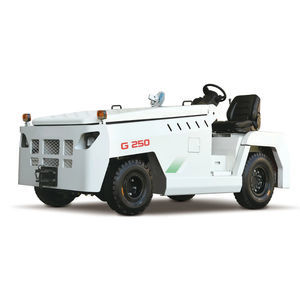 trator com motor de combustão interna