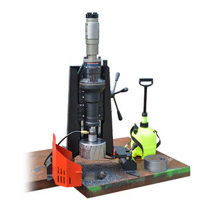 máquina de furação CNC