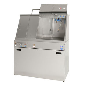 máquina de limpeza com solvente