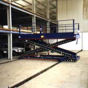 Mesa elevatória tipo tesoura