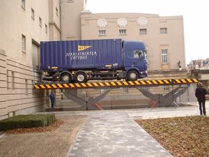 plataforma elevatória tipo tesoura fixa