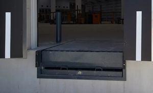 rampa niveladora para caminhão 1