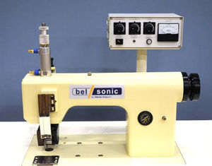 máquina de costura ultrassônica
