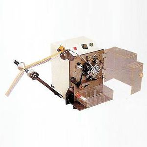 máquina modeladora de componentes eletrônicos radiais