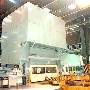 prensa com servoacionamento