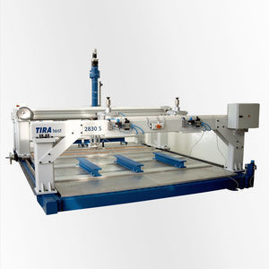 máquina de ensaio de forças 1