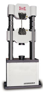 máquina de ensaio universal