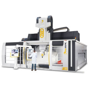 fresadora CNC com pórtico móvel