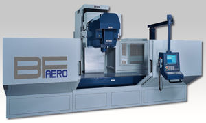 centro de usinagem CNC de 5 eixos