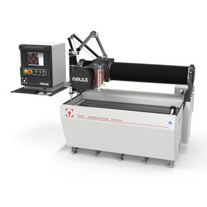 máquina de corte com jato de água abrasivo