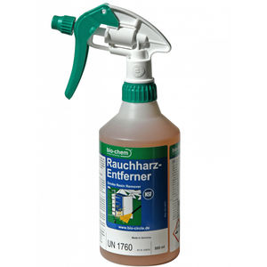 produto de limpeza à base de água
