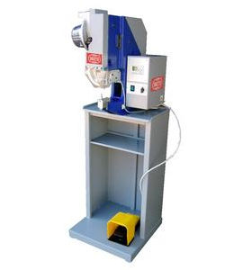máquina rebitadeira de bancada