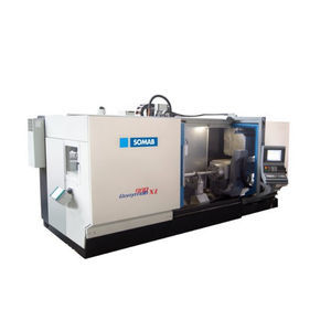 centro de torneamento e fresamento CNC 1